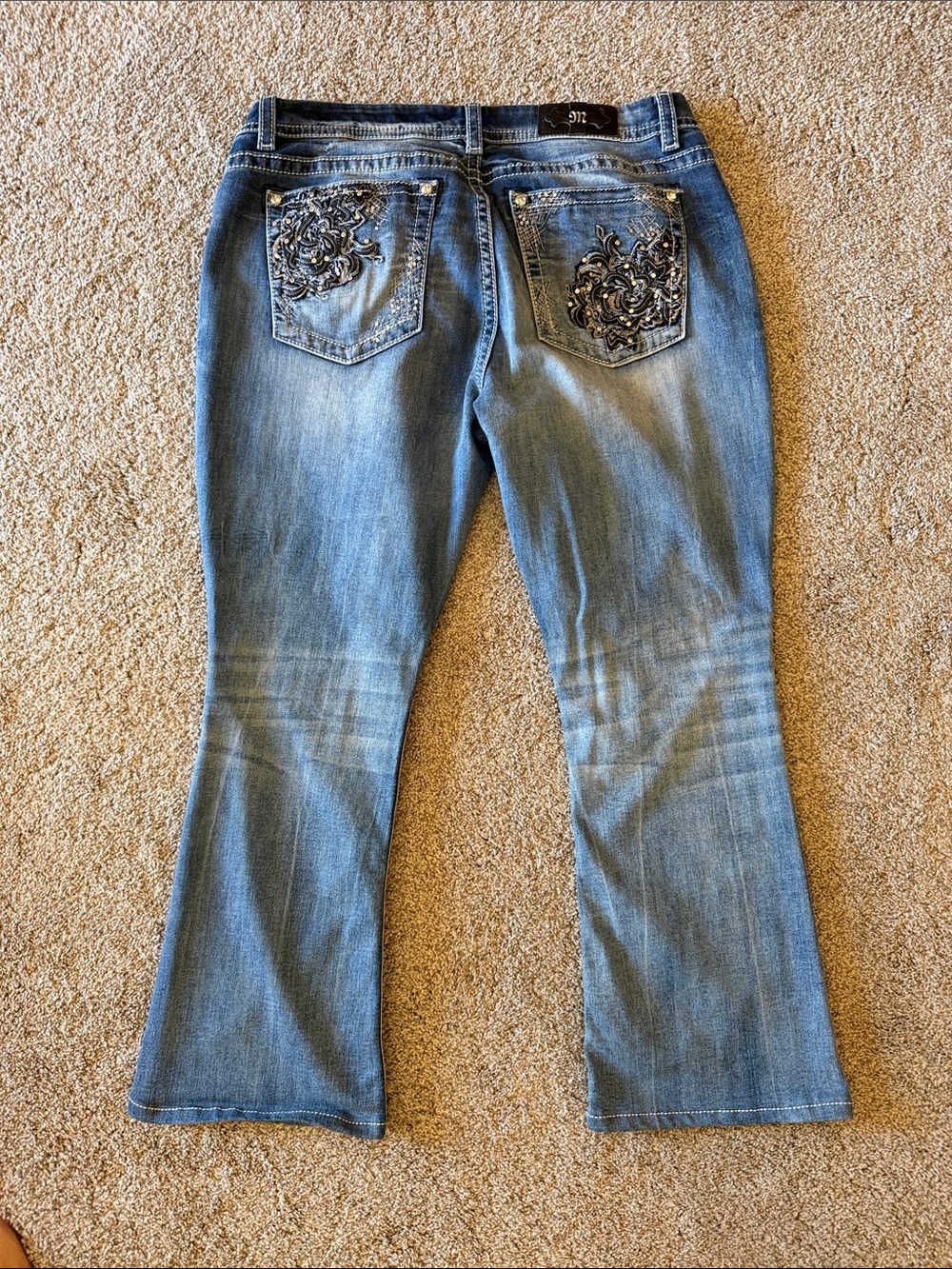 Miss Me size 36 Short Embellished Light Blue Women’s Jeans